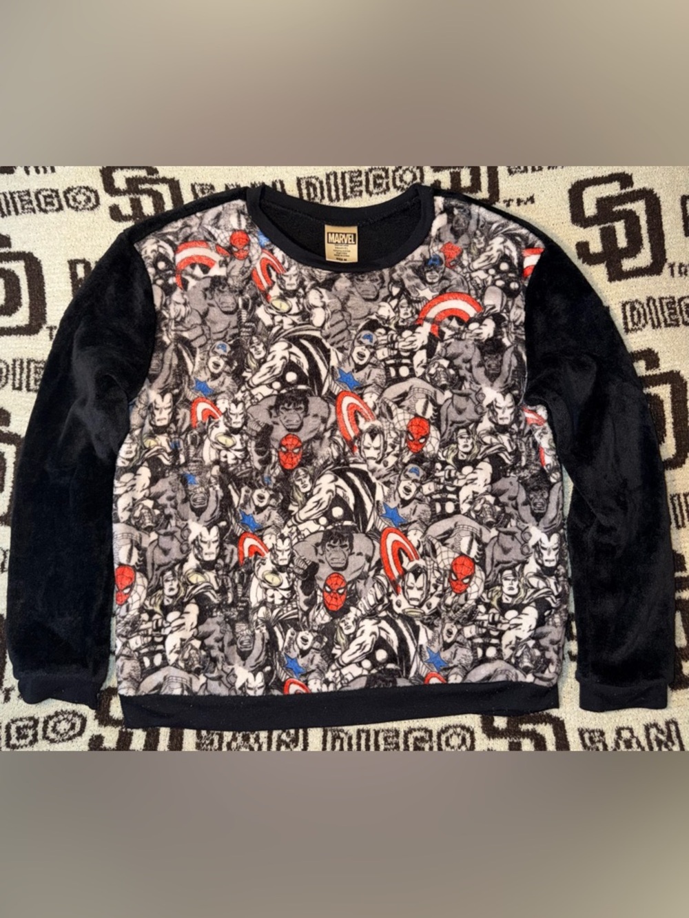 Marvel Avengers Black Crewneck Sweatshirt / Sweater Mens Medium Preowned